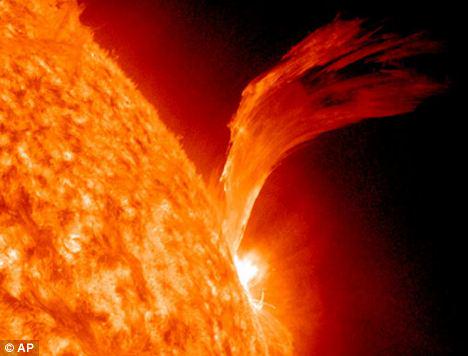 /wp-content/uploads/2012/03/solar_flare_australia.jpg