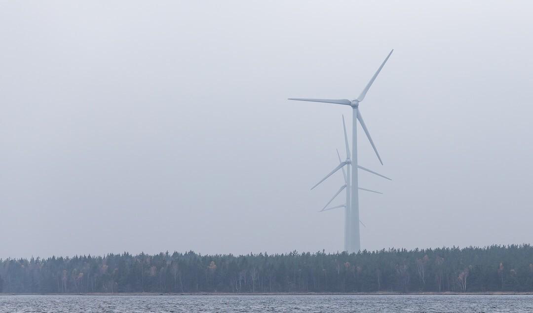 /wp-content/uploads/2016/06/wind-turbines-midwest.jpg