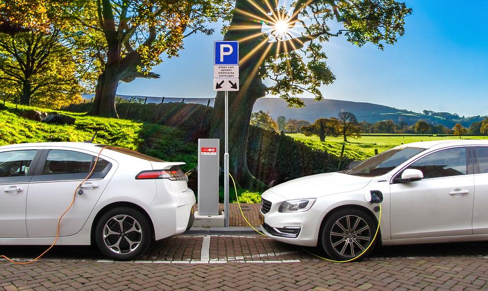 /wp-content/uploads/2021/07/Electric-Vehicles-and-Chargins-Stations-in-Australia.jpg