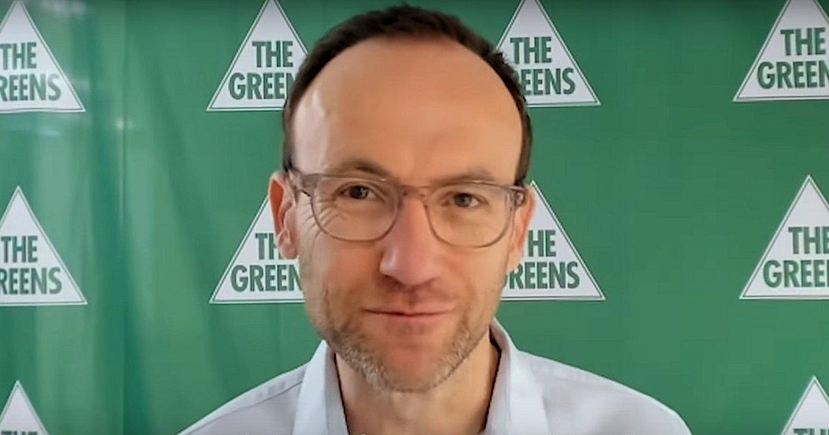 /wp-content/uploads/2022/05/Greens-2022-election-pitch-solar-battery-grants.jpg